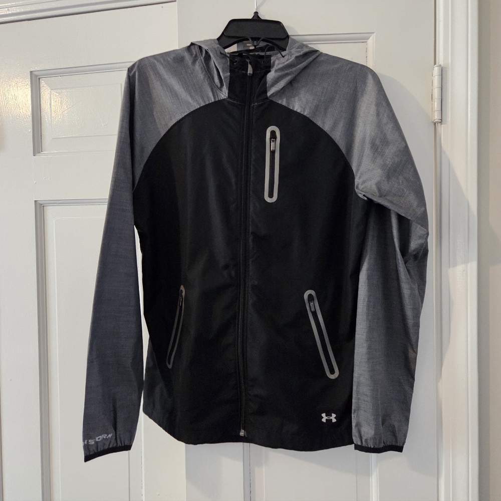 Under Armour Women’s Windbreaker – Size Medium